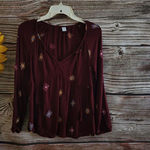 Old Navy long sleeve blouse Women's XS wine colored Pre-owned - Picture 1 of 6